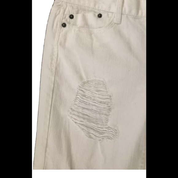 Mudd Womens distressed White Cropped Jeans Size 3 Juniors 100% Cotton New - Picture 2 of 5